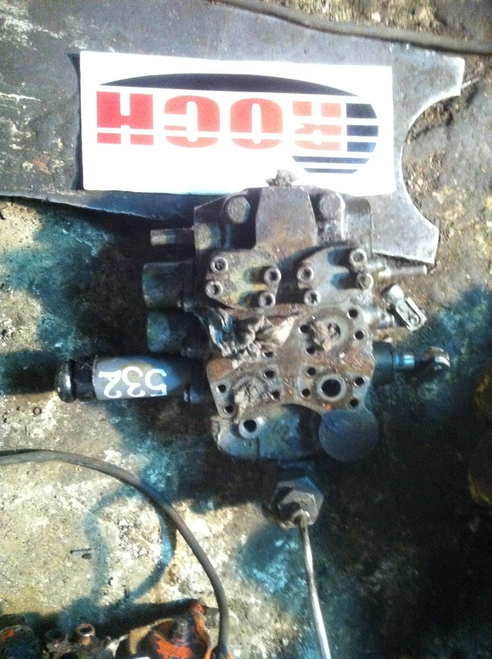 HYDRECO HAMWORTHY VB1007DDF70V 0988/0099 - 3 SEKCYJNY - Válvula hidráulica para Maquinaria de construcción: foto 1 HYDRECO HAMWORTHY VB1007DDF70V 0988/0099 - 3 SEKCYJNY - Válvula hidráulica para Maquinaria de construcción: foto 1