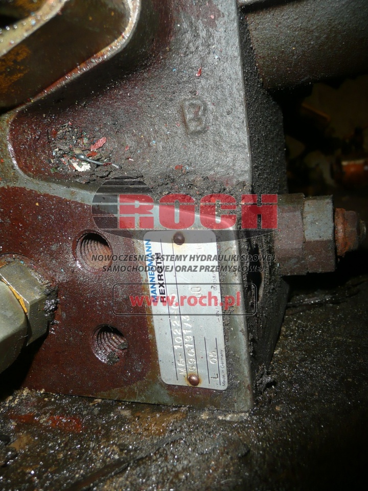 MANNESMANN REXROTH M8-1022-00 590191/3 - 7 SEKCYJNY - Válvula hidráulica: foto 2 MANNESMANN REXROTH M8-1022-00 590191/3 - 7 SEKCYJNY - Válvula hidráulica: foto 2