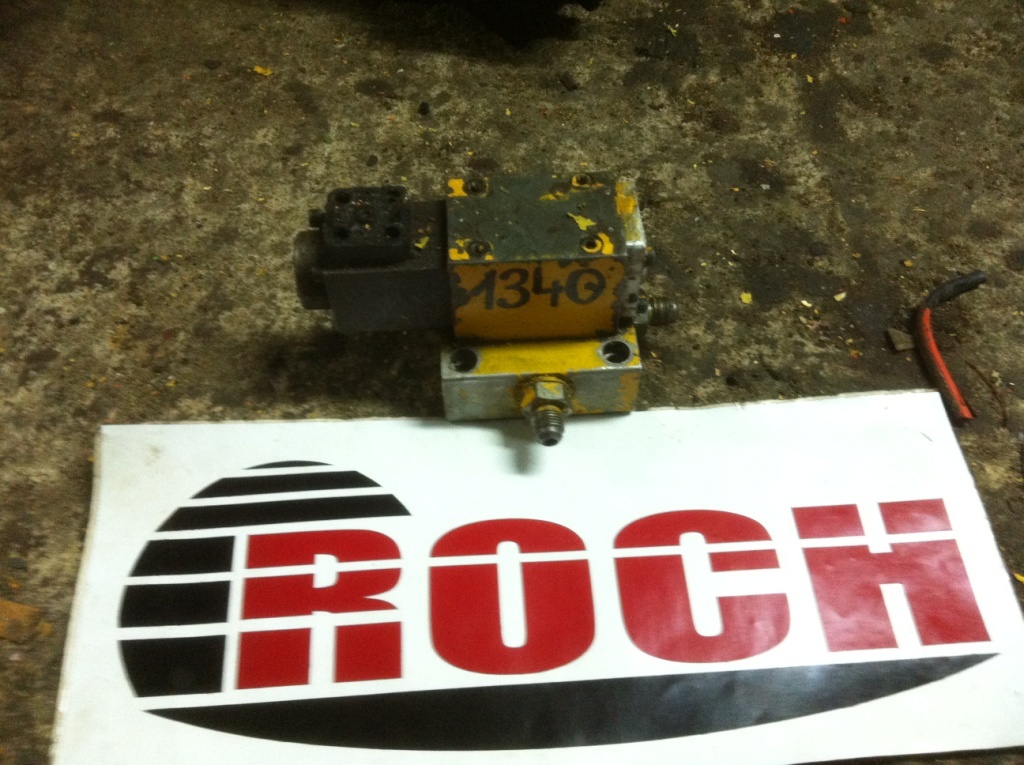 REXROTH 50-960 40706 7124-3 - 1 SEKCYJNY + STEROWNIK + CEWKA 12V - Válvula hidráulica para Maquinaria de construcción: foto 1 REXROTH 50-960 40706 7124-3 - 1 SEKCYJNY + STEROWNIK + CEWKA 12V - Válvula hidráulica para Maquinaria de construcción: foto 1