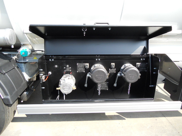 Semirremolque cisterna para transporte de combustible nuevo ALKOM ADR 2 compartments: foto 7