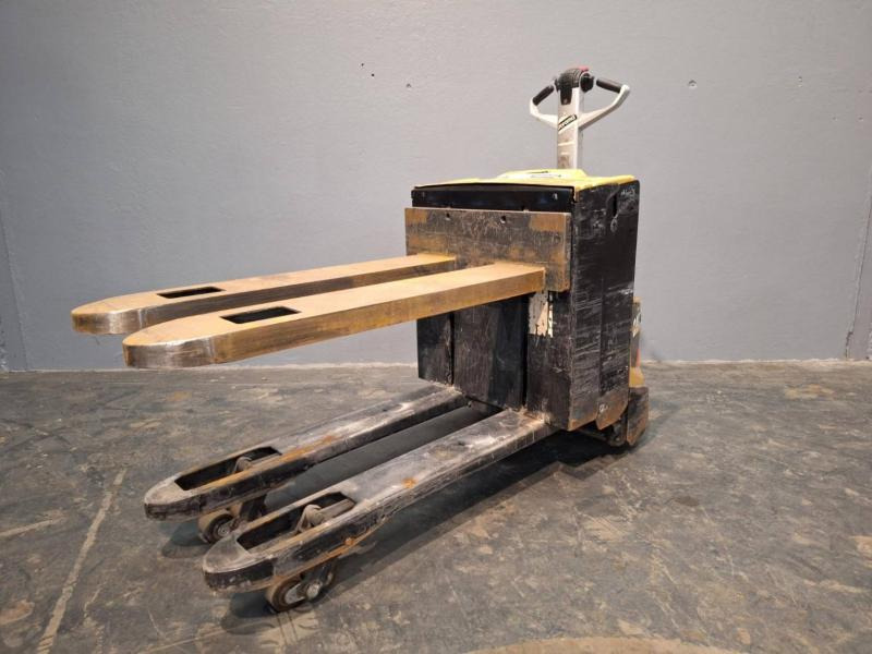 Caterpillar NPP20N2E - Transpaleta: foto 2 Caterpillar NPP20N2E - Transpaleta: foto 2