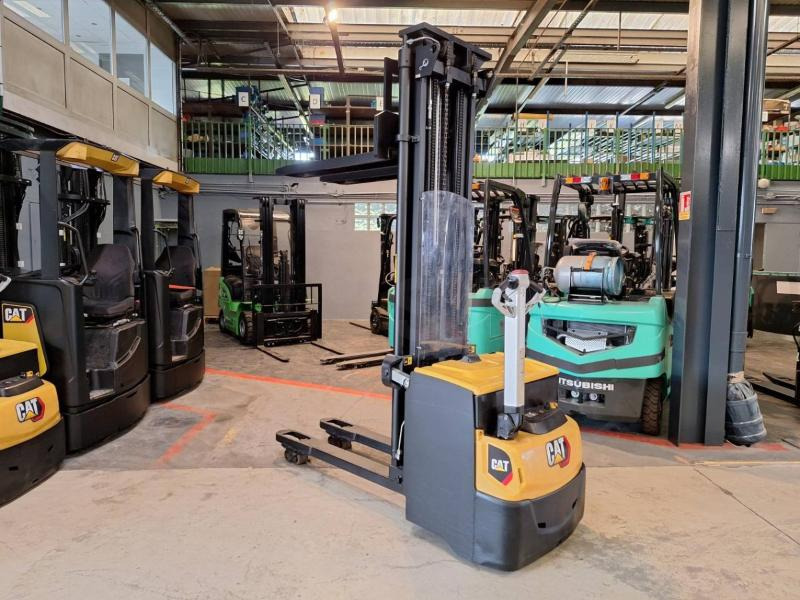 Caterpillar NSP16NI - Apilador: foto 1 Caterpillar NSP16NI - Apilador: foto 1