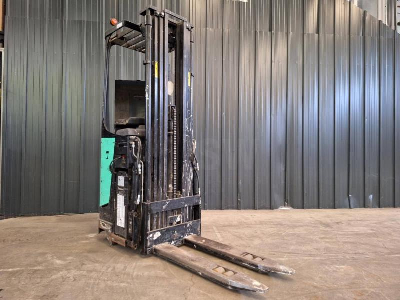 Caterpillar NSR16N - Apilador: foto 2 Caterpillar NSR16N - Apilador: foto 2