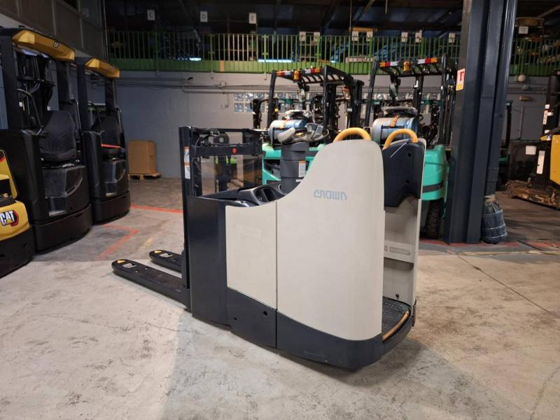 Crown DT3040 - Apilador: foto 5 Crown DT3040 - Apilador: foto 5