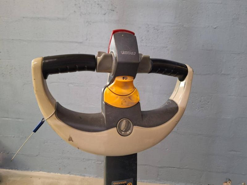 Arrendamiento de Crown ES4000-1.6 Crown ES4000-1.6: foto 14 Arrendamiento de Crown ES4000-1.6 Crown ES4000-1.6: foto 14