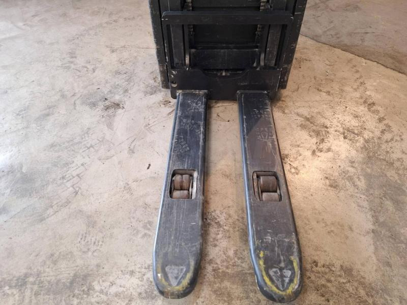 Arrendamiento de Crown ES4000-1.6 Crown ES4000-1.6: foto 13 Arrendamiento de Crown ES4000-1.6 Crown ES4000-1.6: foto 13