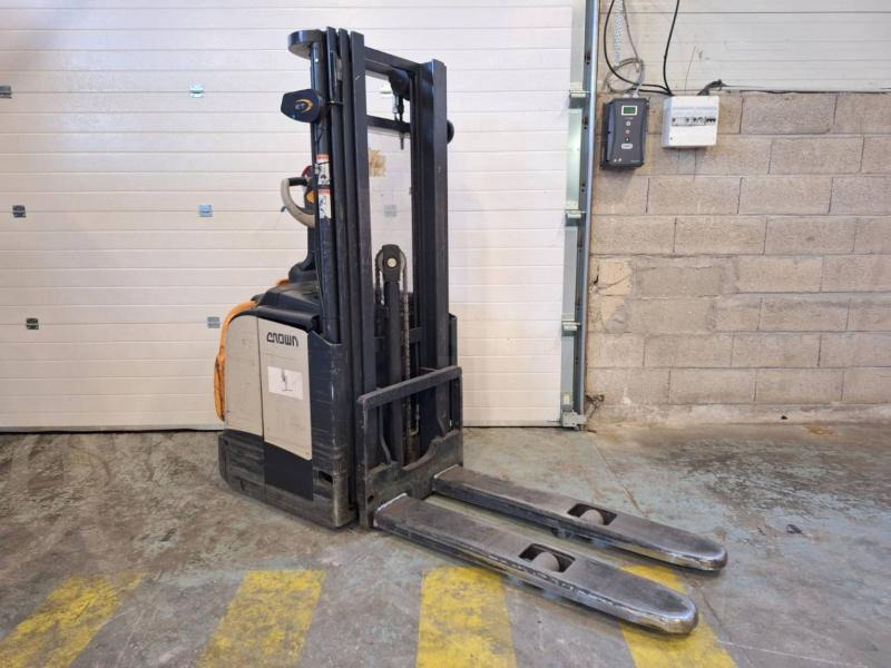 Crown ET4000-1.4 - Apilador: foto 2 Crown ET4000-1.4 - Apilador: foto 2