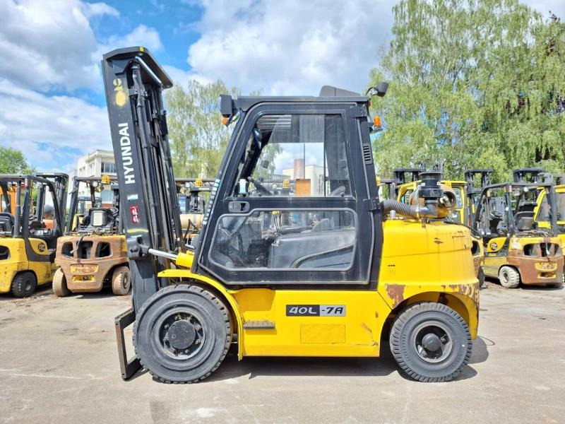 Hyundai 40L-7A - Carretilla elevadora de gas: foto 4 Hyundai 40L-7A - Carretilla elevadora de gas: foto 4