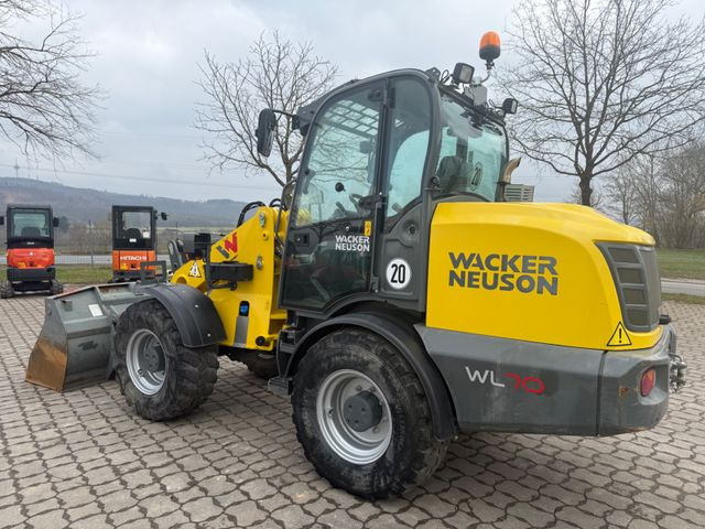 Wacker WL 70, Bj 21, 1625 BH, 122 PS, Schaufel Gabel Wacker WL 70, Bj 21, 1625 BH, 122 PS, Schaufel Gabel - Cargadora de ruedas: foto 2 Wacker WL 70, Bj 21, 1625 BH, 122 PS, Schaufel Gabel Wacker WL 70, Bj 21, 1625 BH, 122 PS, Schaufel Gabel - Cargadora de ruedas: foto 2