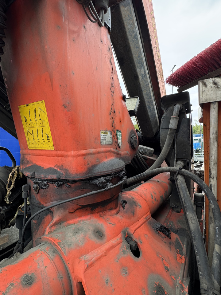 MERCEDES-BENZ Fassi Hiab Palfinger PK 18002D - Camión grúa: foto 5 MERCEDES-BENZ Fassi Hiab Palfinger PK 18002D - Camión grúa: foto 5