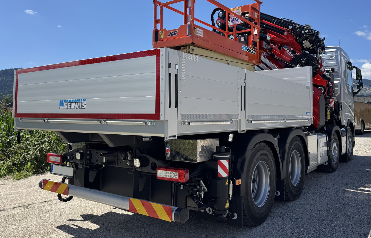 VOLVO Hiab Palfinger Fassi F1450-8 JIB-6 - Camión grúa: foto 4 VOLVO Hiab Palfinger Fassi F1450-8 JIB-6 - Camión grúa: foto 4