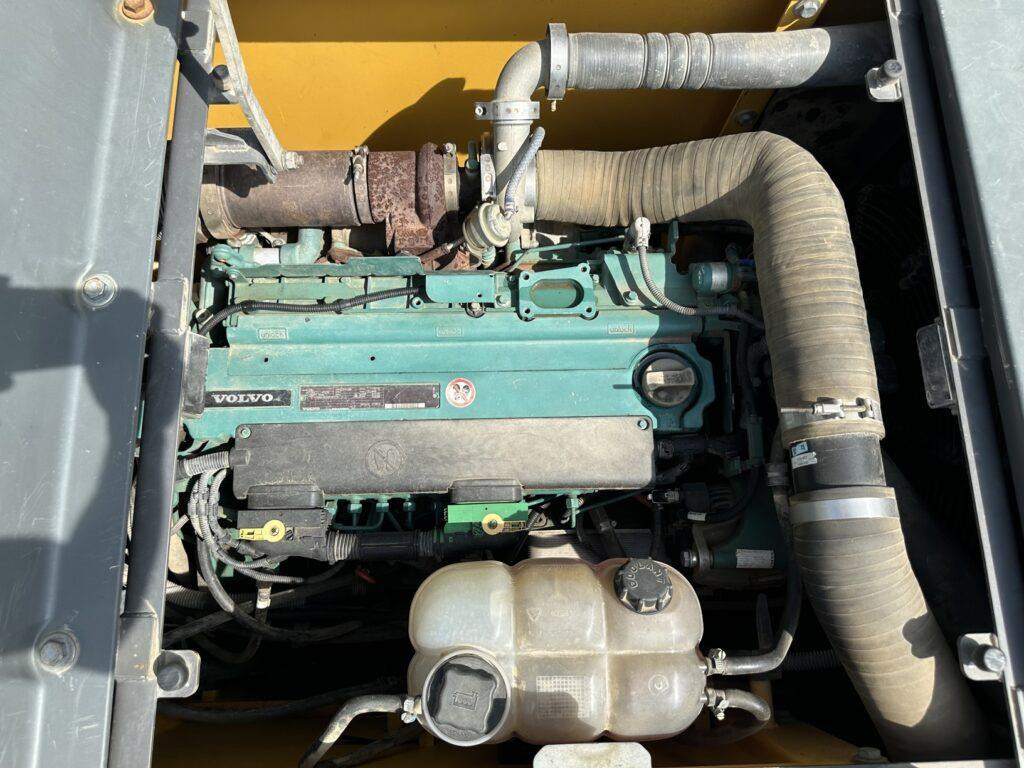 Excavadora de cadenas Volvo EC220EL: foto 10