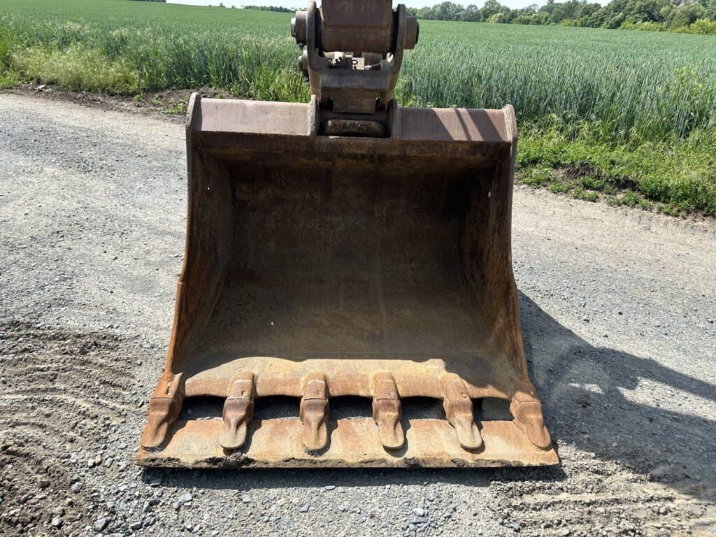 Excavadora de cadenas Volvo EC220EL: foto 24