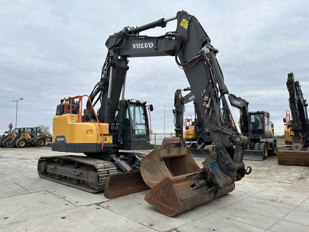 Volvo ECR235EL - Excavadora de cadenas: foto 1 Volvo ECR235EL - Excavadora de cadenas: foto 1