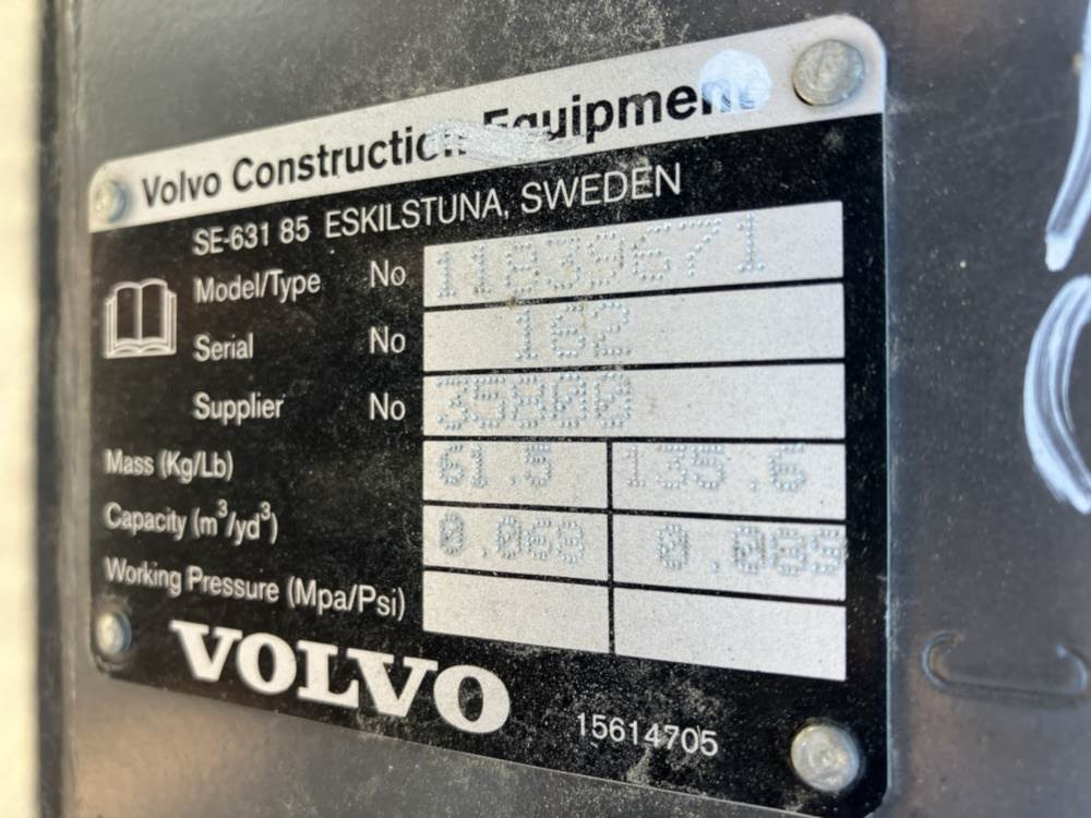 Volvo Tieflöffel mit Zähnen - Festanbau - Retroexcavadora: foto 5 Volvo Tieflöffel mit Zähnen - Festanbau - Retroexcavadora: foto 5