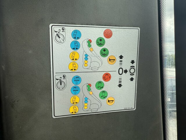 BOMAG BW 174 AP-4 AM Walze 12 Ton *Vibrator *Streuer - Rodillo: foto 5 BOMAG BW 174 AP-4 AM Walze 12 Ton *Vibrator *Streuer - Rodillo: foto 5