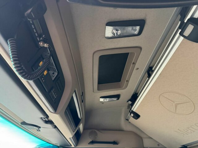 Mercedes-Benz ACTROS 1846 4x4 HAD Eur 6 Kipphydraulik Retarder - Cabeza tractora: foto 4 Mercedes-Benz ACTROS 1846 4x4 HAD Eur 6 Kipphydraulik Retarder - Cabeza tractora: foto 4