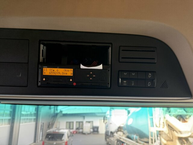 Mercedes-Benz Actros 1845 SZM 4x2 Retarder Kipph. - Cabeza tractora: foto 3 Mercedes-Benz Actros 1845 SZM 4x2 Retarder Kipph. - Cabeza tractora: foto 3