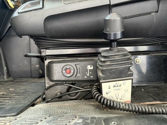 Mercedes-Benz Actros 1845 SZM 4x2 Retarder Kipph. - Cabeza tractora: foto 4 Mercedes-Benz Actros 1845 SZM 4x2 Retarder Kipph. - Cabeza tractora: foto 4