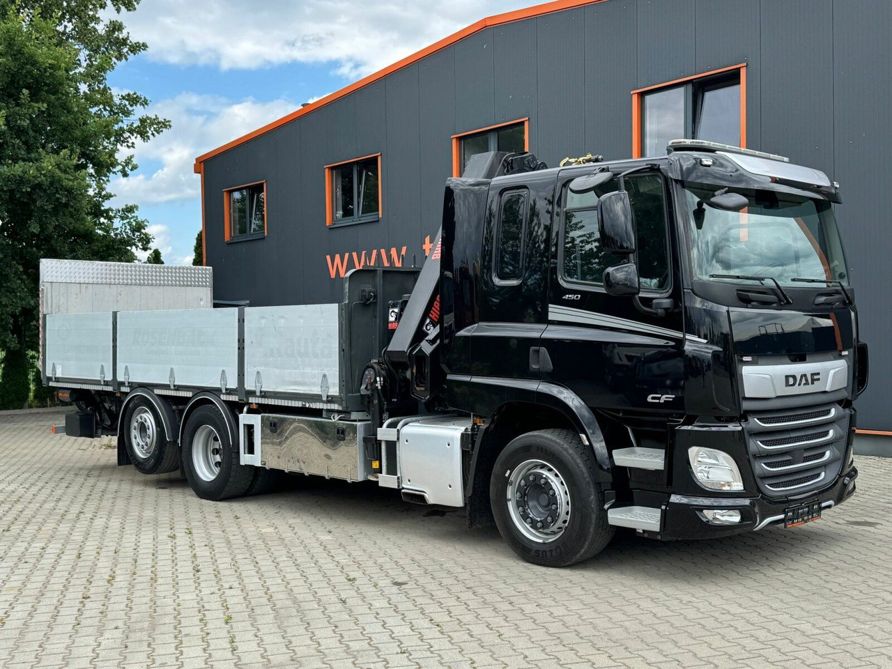 DAF CF 450 FAN 6x2 Pritsche mit Kran HIAB 188 E-6 - Camión grúa: foto 4 DAF CF 450 FAN 6x2 Pritsche mit Kran HIAB 188 E-6 - Camión grúa: foto 4