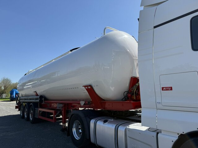 Feldbinder KIP 60.3 Silo 60.000 L 3 Achse ADR - Semirremolque silo: foto 1 Feldbinder KIP 60.3 Silo 60.000 L 3 Achse ADR - Semirremolque silo: foto 1