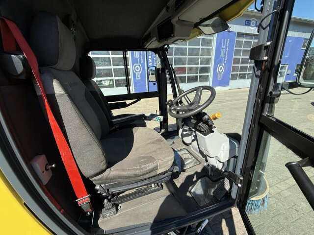 Johnston C202 Kleinkehrmaschine 2 M³ - 6.000 h - Barredora vial: foto 2 Johnston C202 Kleinkehrmaschine 2 M³ - 6.000 h - Barredora vial: foto 2