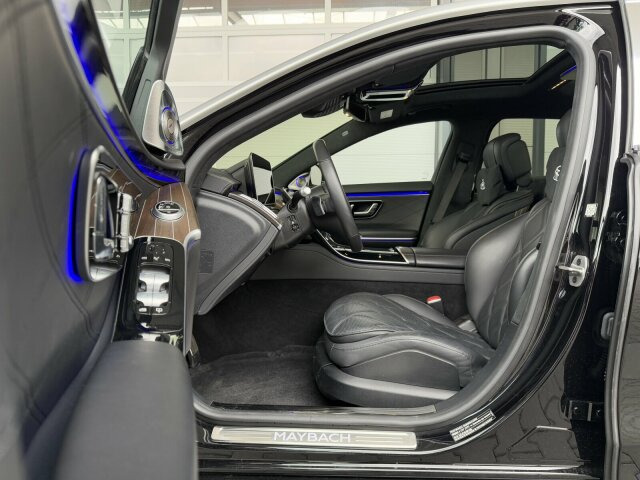 Maybach Mercedes Benz S680 Maybach V12 High-End -Paket - Berlina: foto 4 Maybach Mercedes Benz S680 Maybach V12 High-End -Paket - Berlina: foto 4