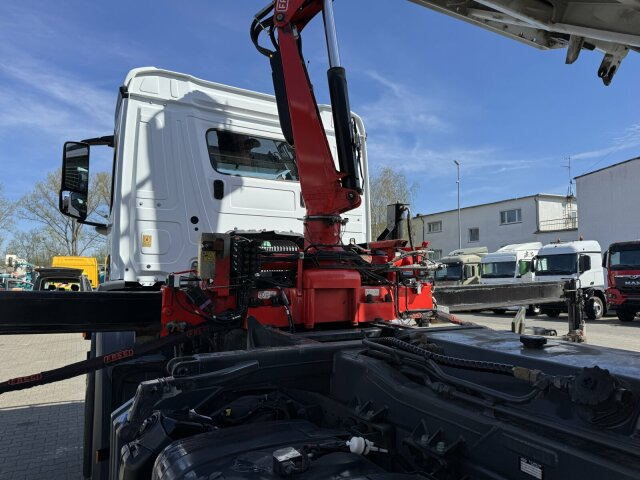 Mercedes-Benz AROCS 1832 4x2 Euro 6 Kipper Kran FASSI F120FB - Camión volquete, Camión grúa: foto 2 Mercedes-Benz AROCS 1832 4x2 Euro 6 Kipper Kran FASSI F120FB - Camión volquete, Camión grúa: foto 2