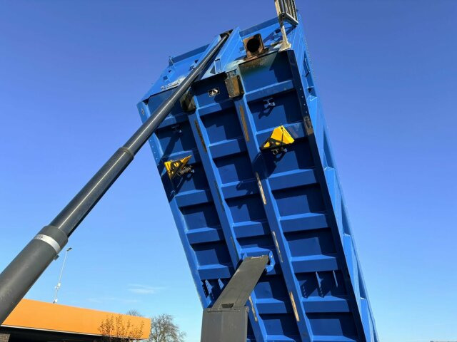 Mercedes-Benz AROCS 4145 8x8 EURO6 Muldenkipper - Camión volquete: foto 5 Mercedes-Benz AROCS 4145 8x8 EURO6 Muldenkipper - Camión volquete: foto 5