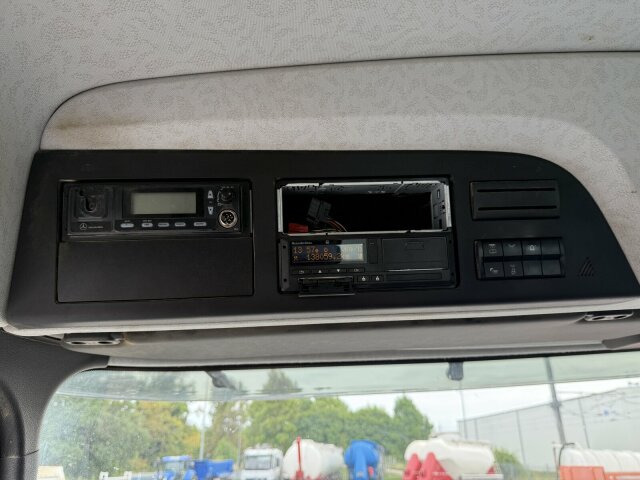 Mercedes-Benz AROCS 4145 8x8 Meiller Muldenkipper - Camión volquete: foto 5 Mercedes-Benz AROCS 4145 8x8 Meiller Muldenkipper - Camión volquete: foto 5