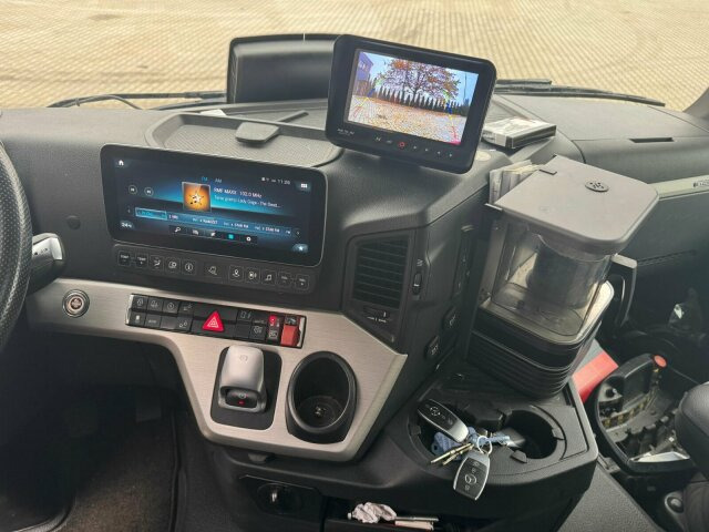 Mercedes-Benz Arocs 3253 8x4 Abrollkipper Kran Palfinger 37002 - Camión multibasculante, Camión grúa: foto 3 Mercedes-Benz Arocs 3253 8x4 Abrollkipper Kran Palfinger 37002 - Camión multibasculante, Camión grúa: foto 3