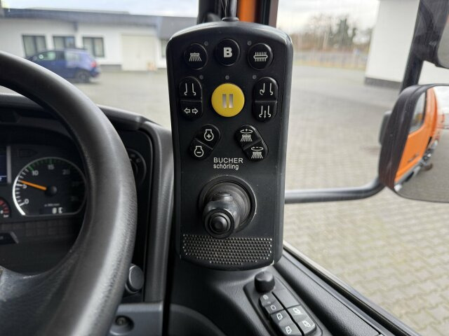 Mercedes-Benz Atego Kehrmaschine BUCHER CITYFANT 5000 - Barredora vial: foto 3 Mercedes-Benz Atego Kehrmaschine BUCHER CITYFANT 5000 - Barredora vial: foto 3