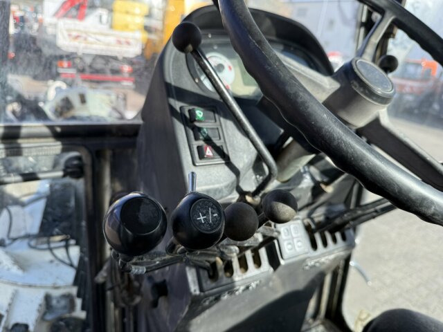 New Holland F106.6A alrrad 6x6 Grader 12 Ton - 10.700 Std - Grader: foto 3 New Holland F106.6A alrrad 6x6 Grader 12 Ton - 10.700 Std - Grader: foto 3