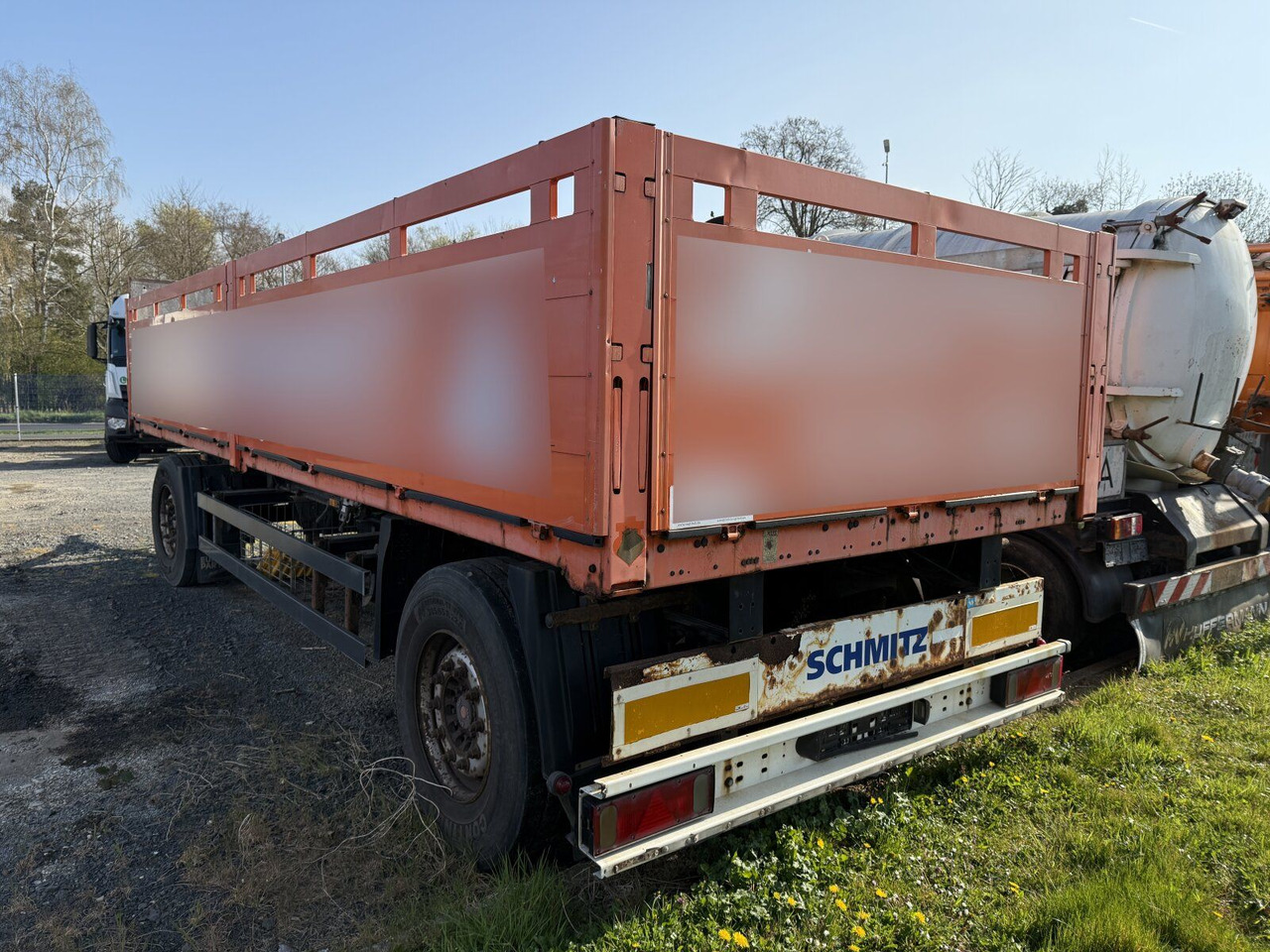 Schmitz Cargobull Gotha AFG 18 Baustoffanhänger 2 Achse - Remolque plataforma/ Caja abierta: foto 4 Schmitz Cargobull Gotha AFG 18 Baustoffanhänger 2 Achse - Remolque plataforma/ Caja abierta: foto 4