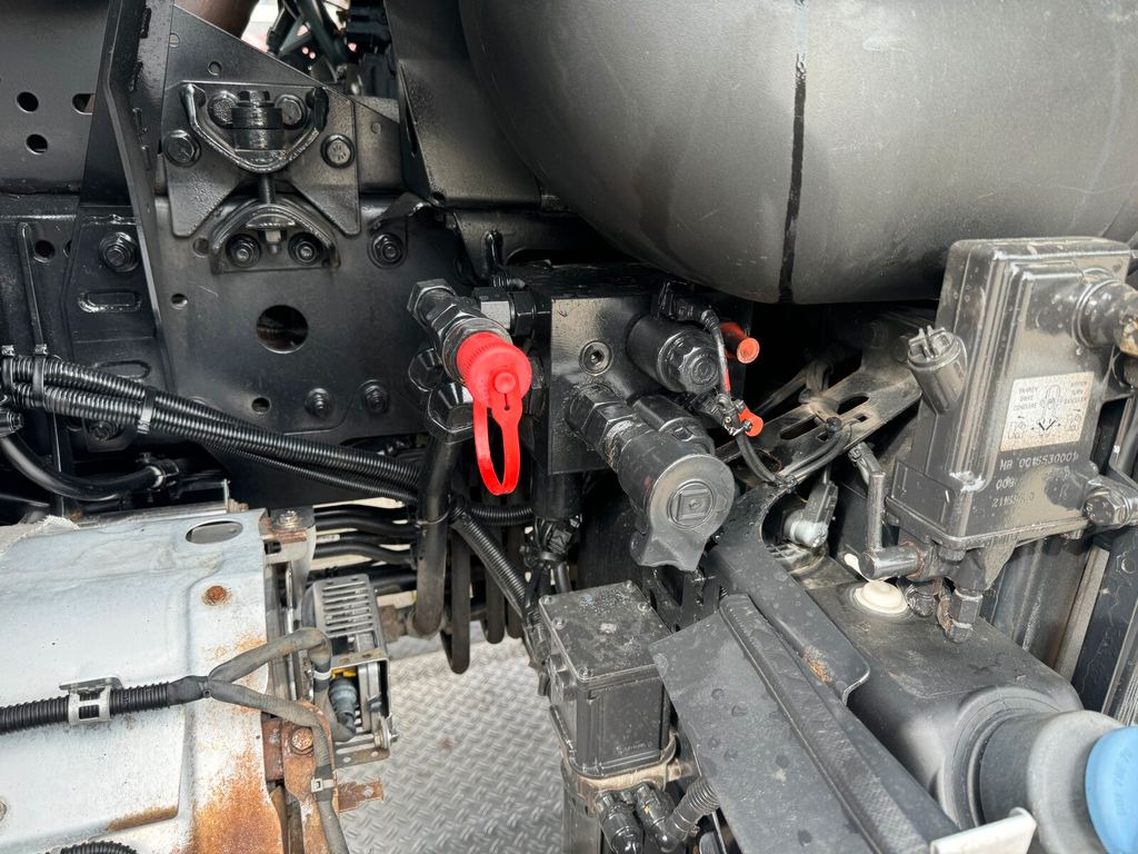 Camión volquete Unimog U430 Kipper mit Reifendruckregelanlage: foto 10