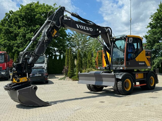 Volvo EWR150E Mobilbagger mit ROTATOR ENCONG EC319 - Excavadora de ruedas: foto 1 Volvo EWR150E Mobilbagger mit ROTATOR ENCONG EC319 - Excavadora de ruedas: foto 1