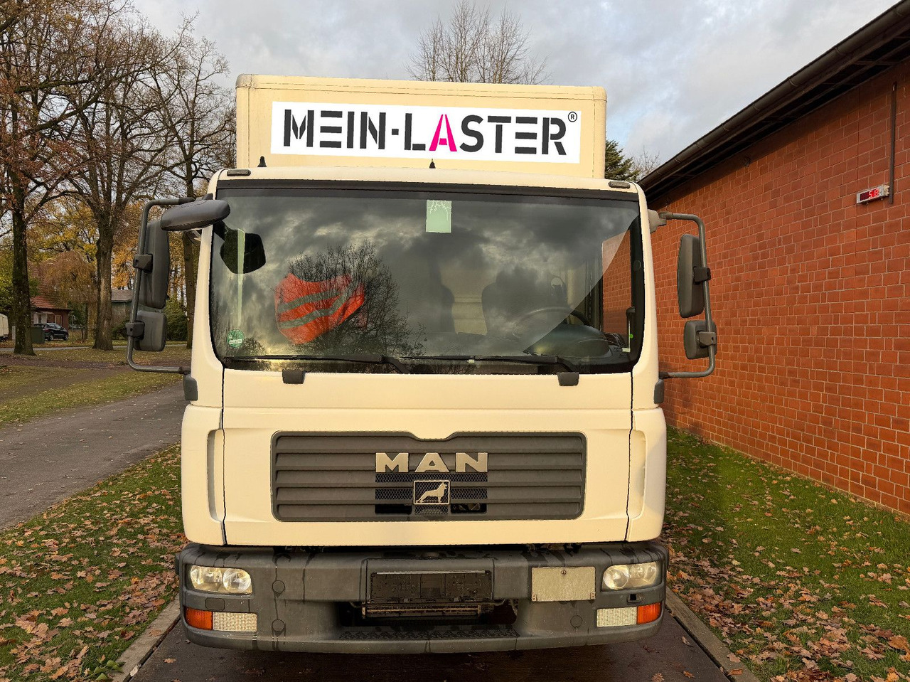 MAN TGL 8.180 Ladebordwand 3 Sitzer - Furgoneta caja cerrada: foto 4 MAN TGL 8.180 Ladebordwand 3 Sitzer - Furgoneta caja cerrada: foto 4