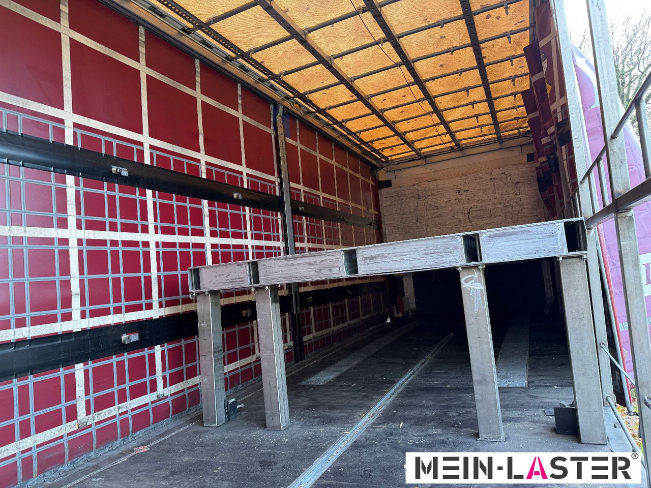 Schmitz Cargobull Edscha R+L Lenkachse Staplerhalterung TÜV 10-26 - Semirremolque lona: foto 4 Schmitz Cargobull Edscha R+L Lenkachse Staplerhalterung TÜV 10-26 - Semirremolque lona: foto 4