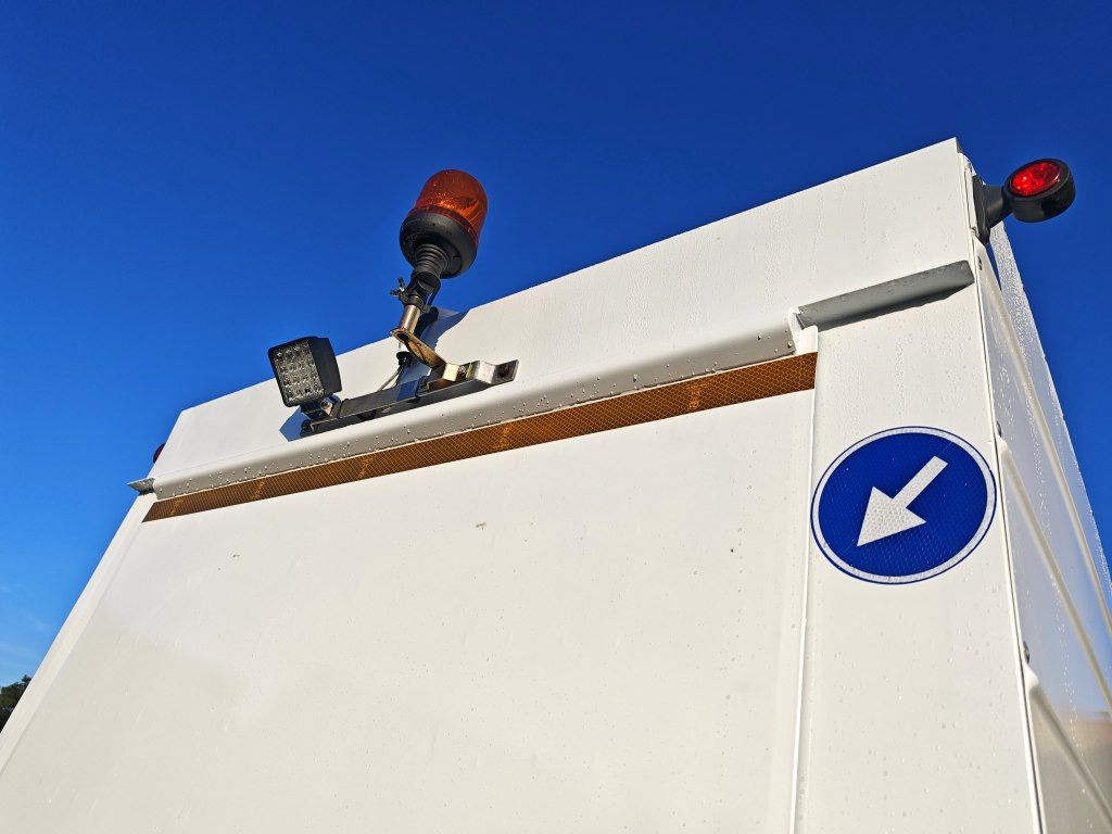 Camión de basura Isuzu Small CONTAINER WASHER Containerreiniger - FARID: foto 29 Camión de basura Isuzu Small CONTAINER WASHER Containerreiniger - FARID: foto 29