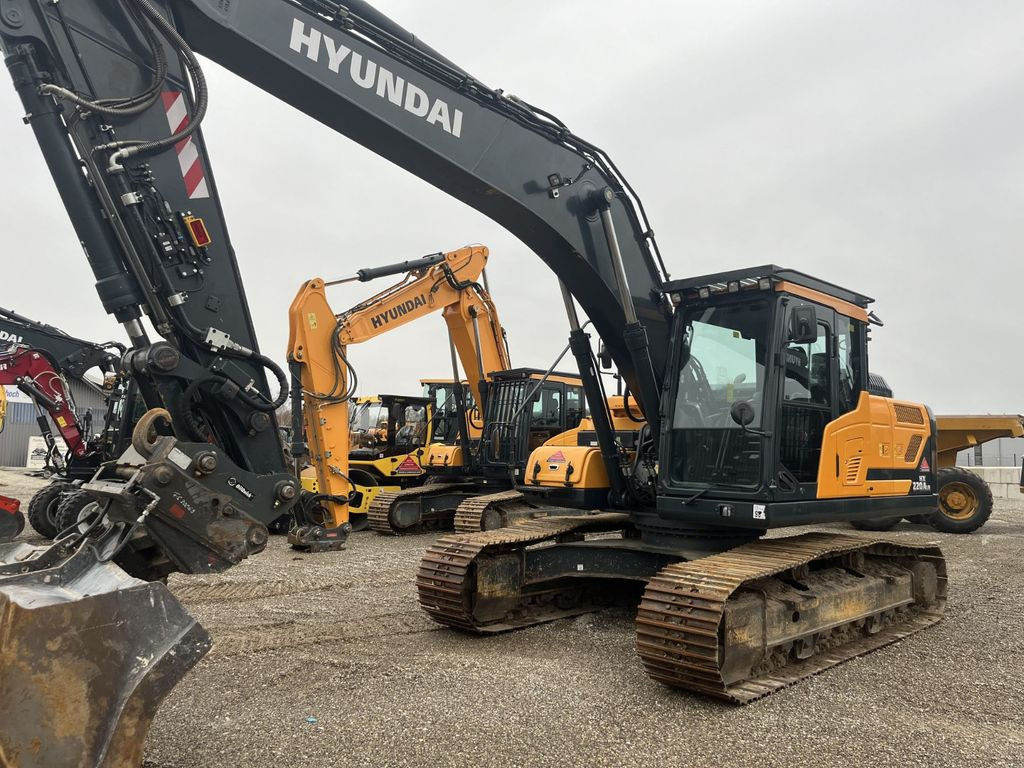 Hyundai HX220AL Hyundai HX220AL - Excavadora de cadenas: foto 1 Hyundai HX220AL Hyundai HX220AL - Excavadora de cadenas: foto 1