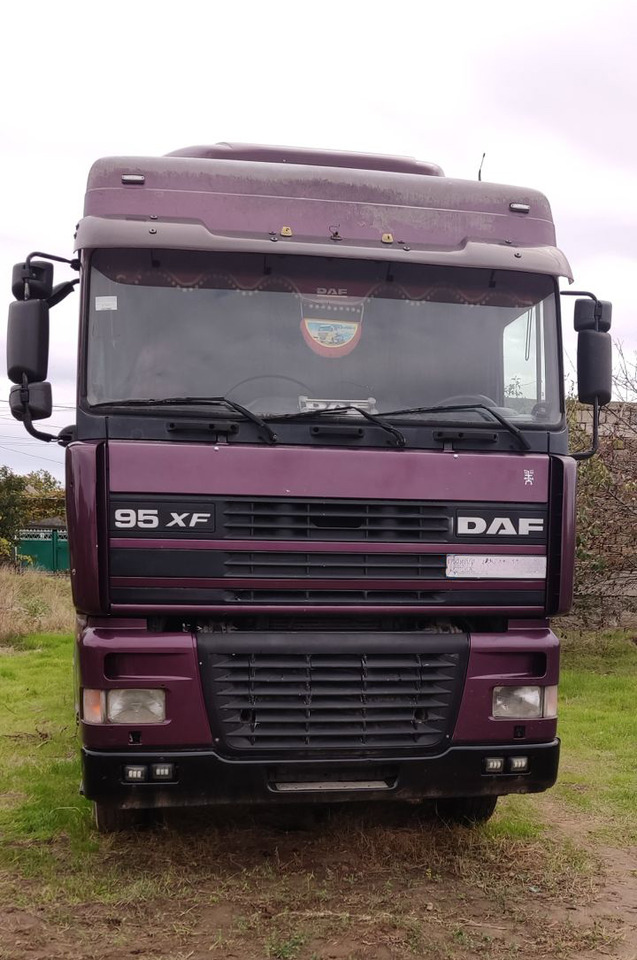 DAF 95XF380 - Cabeza tractora: foto 2 DAF 95XF380 - Cabeza tractora: foto 2