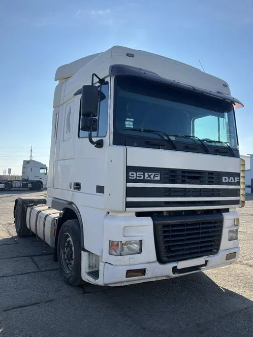 DAF XF 95.430 - Cabeza tractora: foto 1 DAF XF 95.430 - Cabeza tractora: foto 1