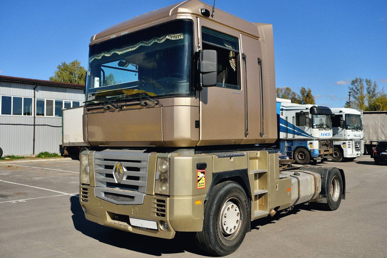 RENAULT Magnum 440 - Cabeza tractora: foto 3 RENAULT Magnum 440 - Cabeza tractora: foto 3