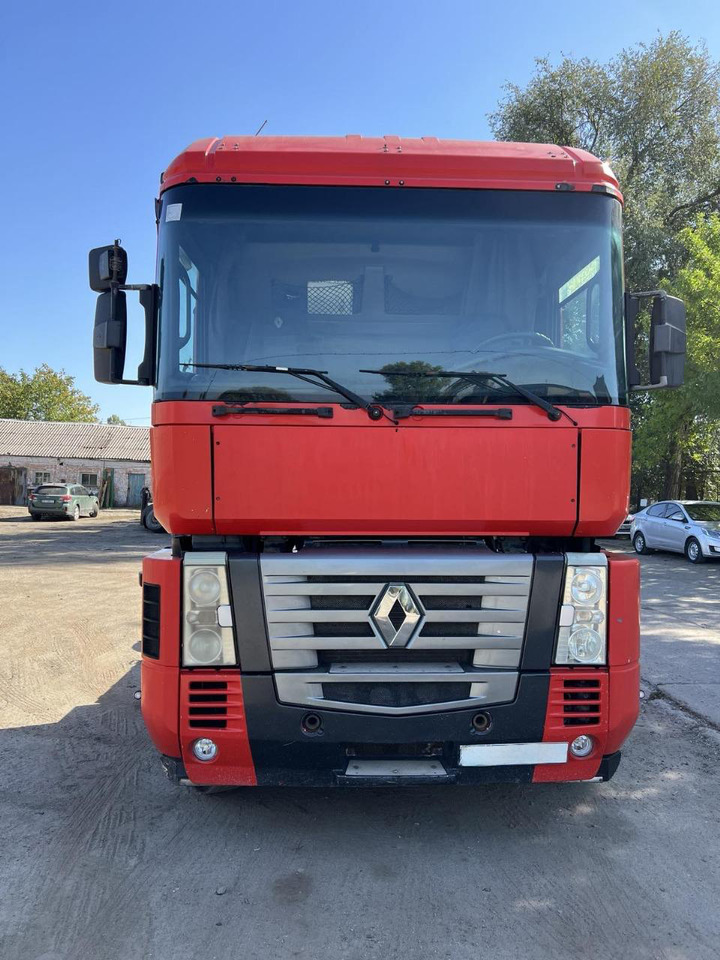RENAULT Magnum 480 - Cabeza tractora: foto 2 RENAULT Magnum 480 - Cabeza tractora: foto 2
