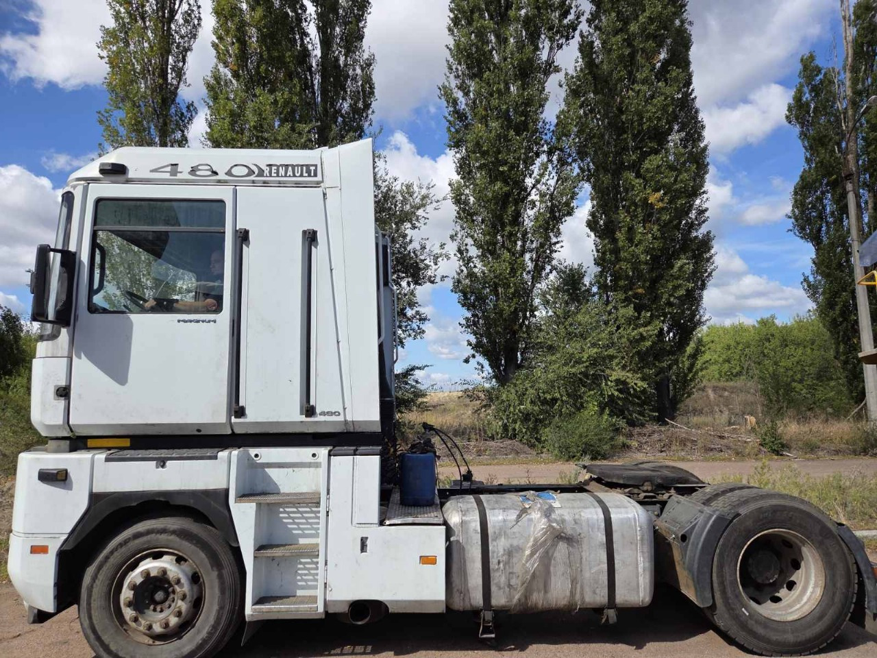 RENAULT Magnum 480 - Cabeza tractora: foto 3 RENAULT Magnum 480 - Cabeza tractora: foto 3