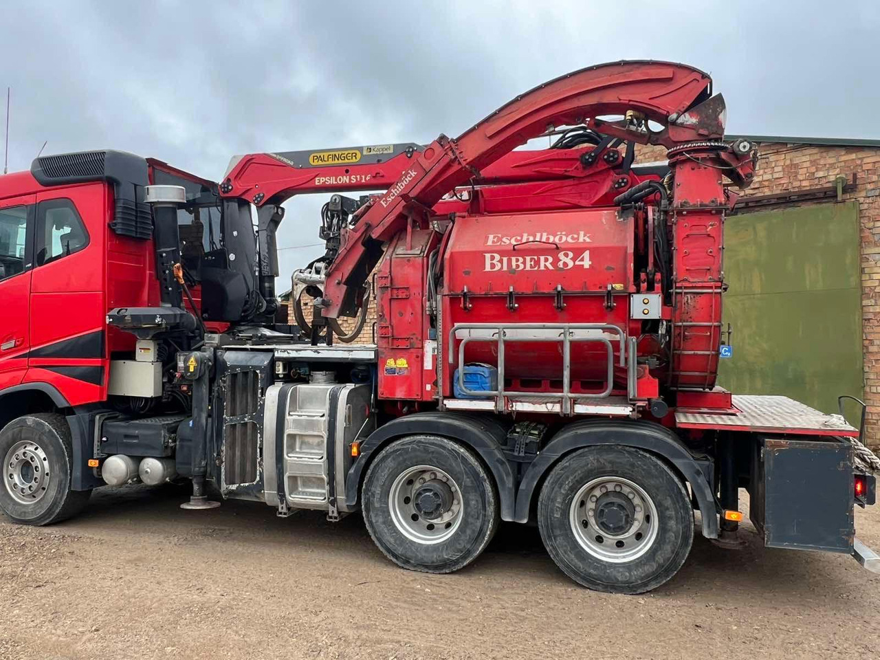VOLVO FH16.550 - Trituradora de madera: foto 5 VOLVO FH16.550 - Trituradora de madera: foto 5