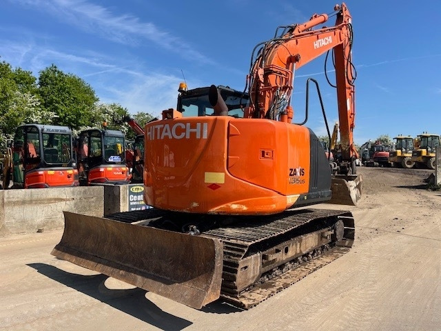 Hitachi ZX 135 US 5-B - Excavadora de cadenas: foto 4 Hitachi ZX 135 US 5-B - Excavadora de cadenas: foto 4