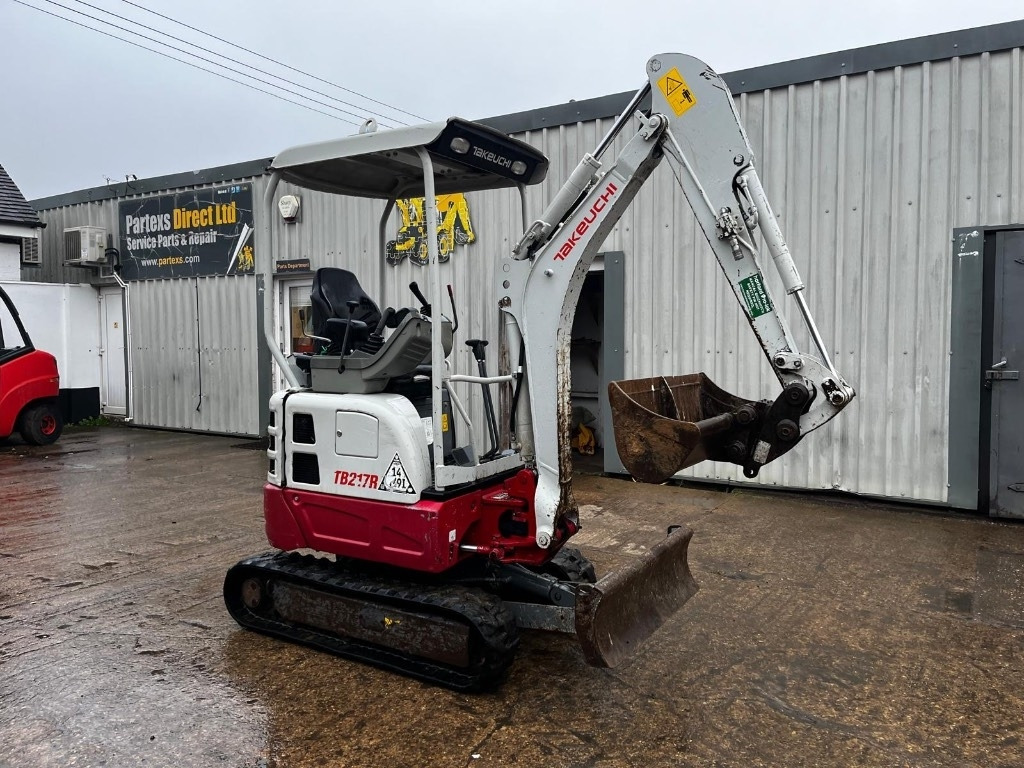 Takeuchi TB 217 R - Miniexcavadora: foto 2 Takeuchi TB 217 R - Miniexcavadora: foto 2