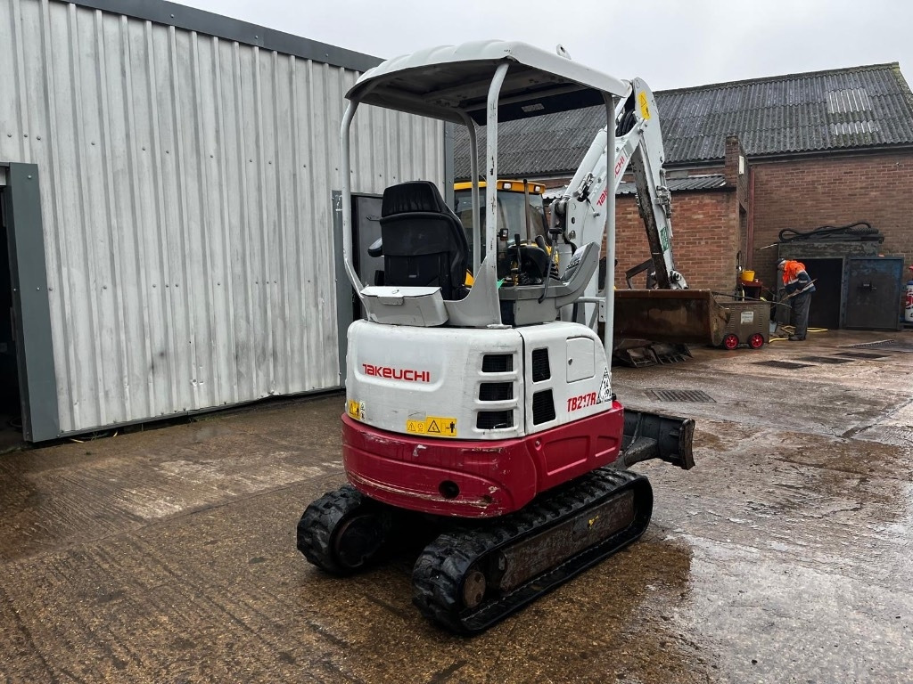 Takeuchi TB 217 R - Miniexcavadora: foto 3 Takeuchi TB 217 R - Miniexcavadora: foto 3