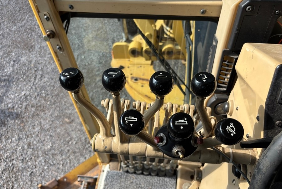 Grader CATERPILLAR 140 H CE original German machine ready for work!: foto 11 Grader CATERPILLAR 140 H CE original German machine ready for work!: foto 11